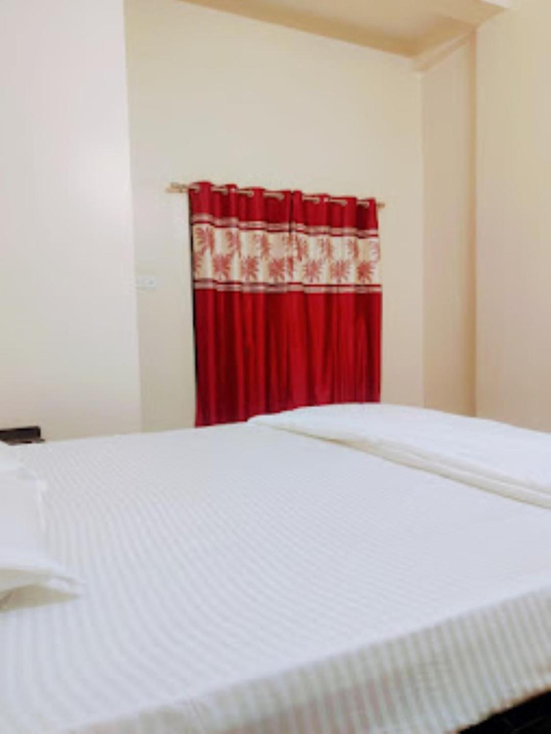 Hotel Hariram Tower Wardha Zewnętrze zdjęcie